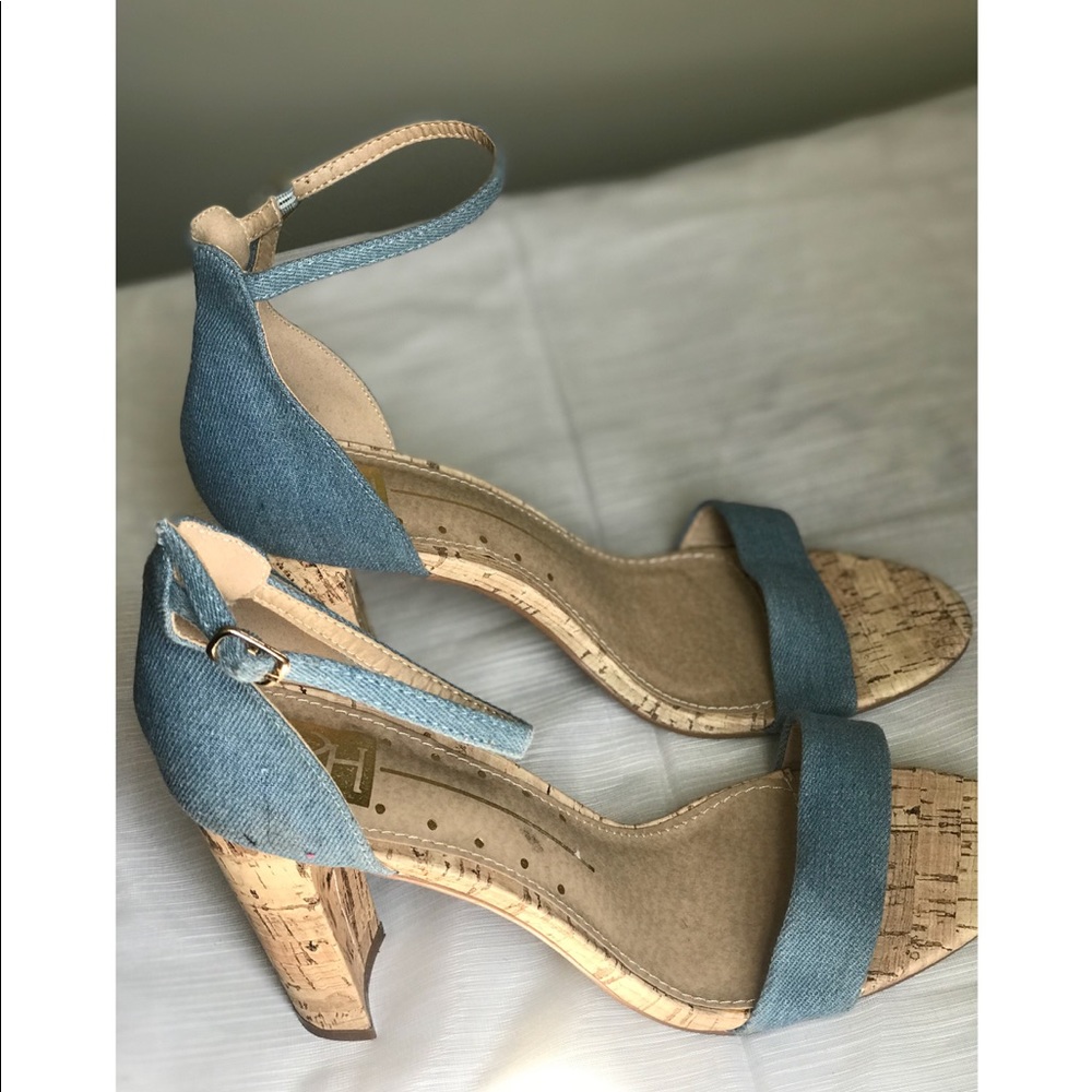 Sandals - Picture 2 of 2